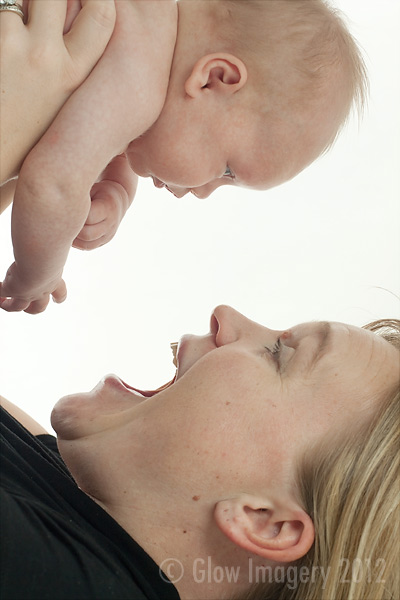 Kansas City photographer does a Mother and Baby portrait